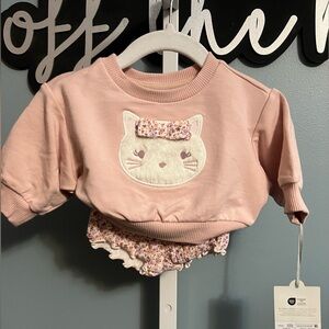 Cloud Island 2 piece Fuzzy Cat with Bow Pink Sweatshirt with Floral Shorts NWT